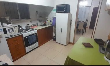 Venta Casa 3 ambientes con parque. Rawson y Francia