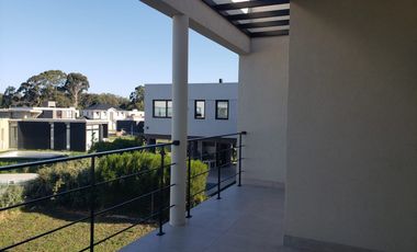 Venta casa a Estrenar en Barrio Privado Rumenco Joven