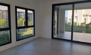Venta casa a Estrenar en Barrio Privado Rumenco Joven