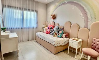 Casa en alquiler de 6 dormitorios c/ cochera en Barrio Privado Terralagos
