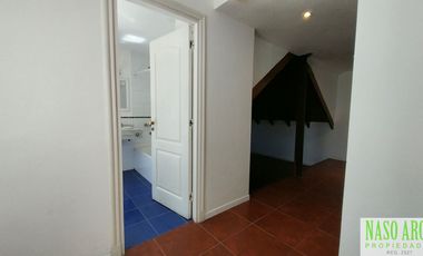 CHALET ESTILO INGLES EN -  VENTA SIERRA DE LOS PADRES. GAS NATURAL EN SU VEREDA