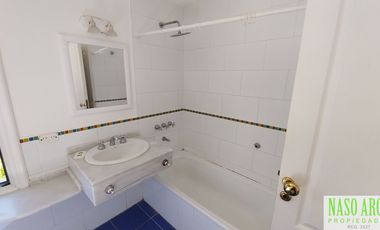 CHALET ESTILO INGLES EN -  VENTA SIERRA DE LOS PADRES. GAS NATURAL EN SU VEREDA