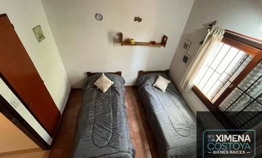 Dúplex en venta de 2 dormitorios c/ cochera en Costa Azul
