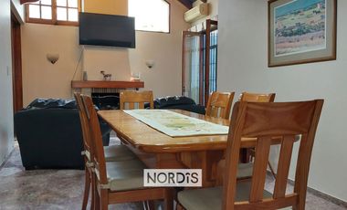 Alquiler Hermoso chalet en Maipu 5 dormitorios uso comercial o institucional