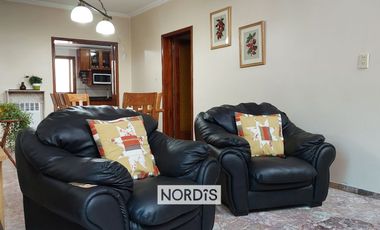 Alquiler Hermoso chalet en Maipu 5 dormitorios uso comercial o institucional