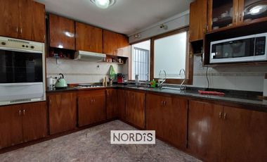 Alquiler Hermoso chalet en Maipu 5 dormitorios uso comercial o institucional