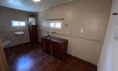 Casa en venta de 3 dormitorios c/ cochera en Monte Vera