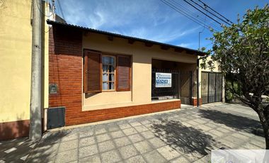 Casa en venta de 2 dormitorios c/ cochera en 9 de Julio