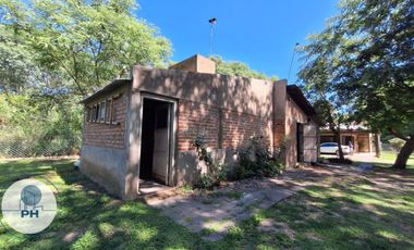 Casa en venta de 3 dormitorios c/ cochera en Los Alisos