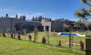 Casa en venta de 3 dormitorios en Malibú