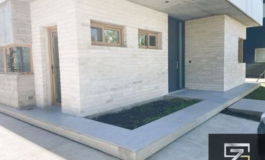 Casa en venta de 4 dormitorios en Las Tipas Nordelta
