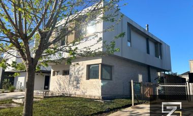 Casa en venta de 4 dormitorios en Las Tipas Nordelta