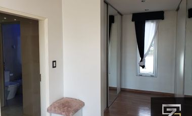 Casa en venta de 3 dormitorios c/ cochera en Los Naranjos