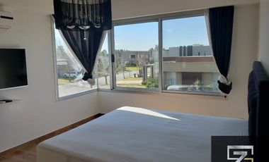 Casa en venta de 3 dormitorios c/ cochera en Los Naranjos