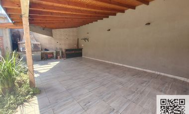 Casa en venta de 2 dormitorios c/ cochera en Gobernador Julio A. Costa