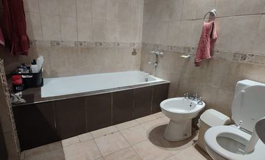 Casa en venta de 2 dormitorios c/ cochera en Gobernador Julio A. Costa