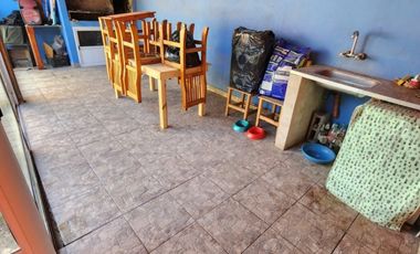 Casa en venta de 2 dormitorios c/ cochera y galpón en González Catán