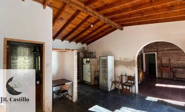 Casa 3 ambientes venta Carlos Keen