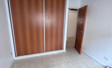 Dpto Alquiler 1 dorm c/cochera, balcón, AA cortinas rollers Chacabuco 284 SMdTuc