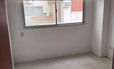 Dpto Alquiler 1 dorm c/cochera, balcón, AA cortinas rollers Chacabuco 284 SMdTuc