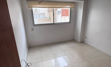 Dpto Alquiler 1 dorm c/cochera, balcón, AA cortinas rollers Chacabuco 284 SMdTuc