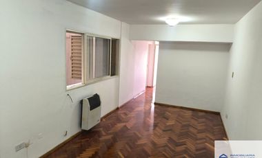 Departamento en alquiler de 2 dormitorios a metros del Parque Central