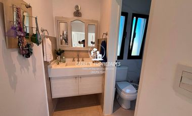 Casa en venta de 3 dormitorios y escritorio. Pileta. Santa Lucia. Pilar