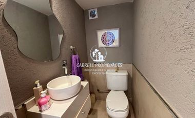Casa en venta de 3 dormitorios y escritorio. Pileta. Santa Lucia. Pilar
