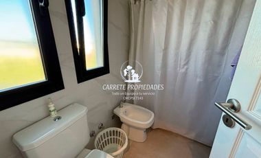 Casa en venta de 3 dormitorios y escritorio. Pileta. Santa Lucia. Pilar