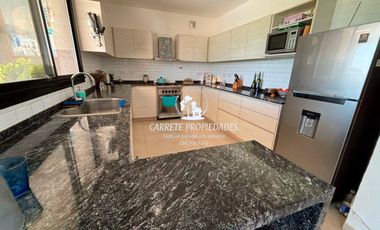 Casa en venta de 3 dormitorios y escritorio. Pileta. Santa Lucia. Pilar