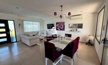 Casa en venta de 3 dormitorios y escritorio. Pileta. Santa Lucia. Pilar