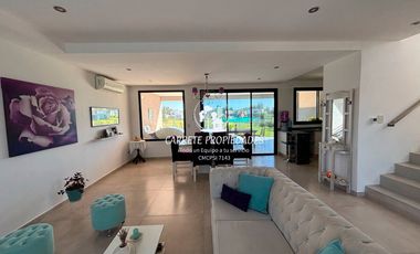 Casa en venta de 3 dormitorios y escritorio. Pileta. Santa Lucia. Pilar