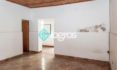Local comercial con terreno de 10 por 57 en venta ubicado en Macrocentro