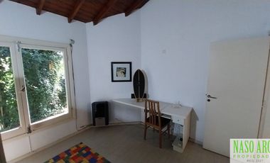Hermosa casa en venta con gas natural conectado en Sierra de los Padres