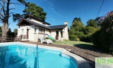 Chalet en venta en Sierra de los Padres. Zona Capilla
