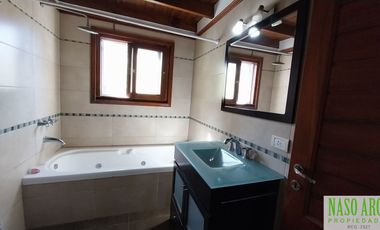 Chalet en venta en Sierra de los Padres. Zona Capilla