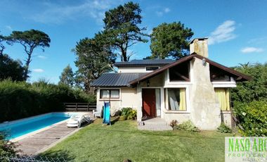 Chalet en venta en Sierra de los Padres. Zona Capilla