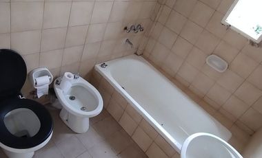 Departamento en alquiler de 2 dormitorios en Monte Castro