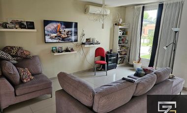 Casa en venta de 3 dormitorios c/ cochera en Los Talas