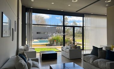Departamento en venta de 1 dormitorio CARPINCHOS DE OTAMENDI Sé Dueño