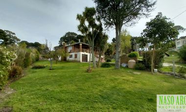 Casa en venta de 4 dormitorios c/ cochera en Sierra de los Padres
