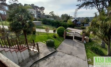 Casa en venta de 4 dormitorios c/ cochera en Sierra de los Padres