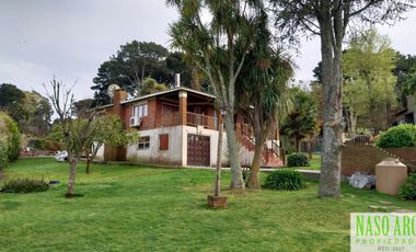 Casa en venta de 4 dormitorios c/ cochera en Sierra de los Padres