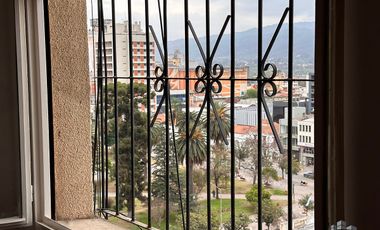 Amplio departamento en venta a pasos de plaza Belgrano