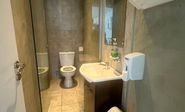 Oficinas en venta en moderno edificio con cochera doble en zona Centro