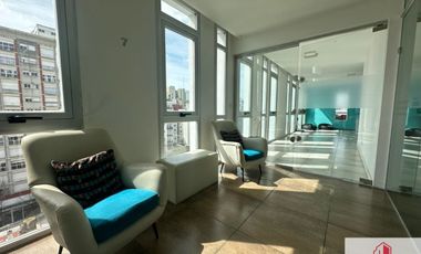 Oficinas en venta en moderno edificio con cochera doble en zona Centro