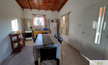 Casa en alquiler temporario de 2 dormitorios c/ cochera en Mina Clavero