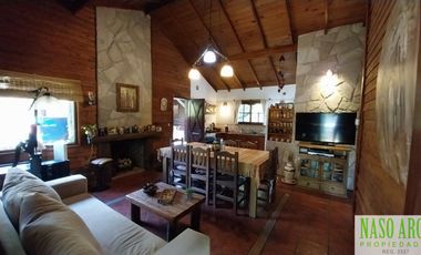 CABAÑA CON QUINCHO Y PISCINA EN VENTA EN SIERRA DE LOS PADRES. GAS NATURAL