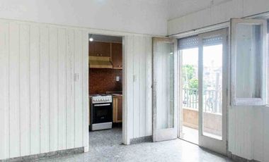 VENTA EN V. BALLESTER - PH C/TERRAZA a REFACCIONAR