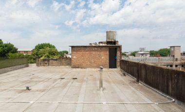 VENTA EN V. BALLESTER - PH C/TERRAZA a REFACCIONAR